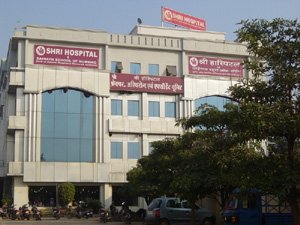 Profile Picture of Dr. Shobhna Saxena, , © DrData